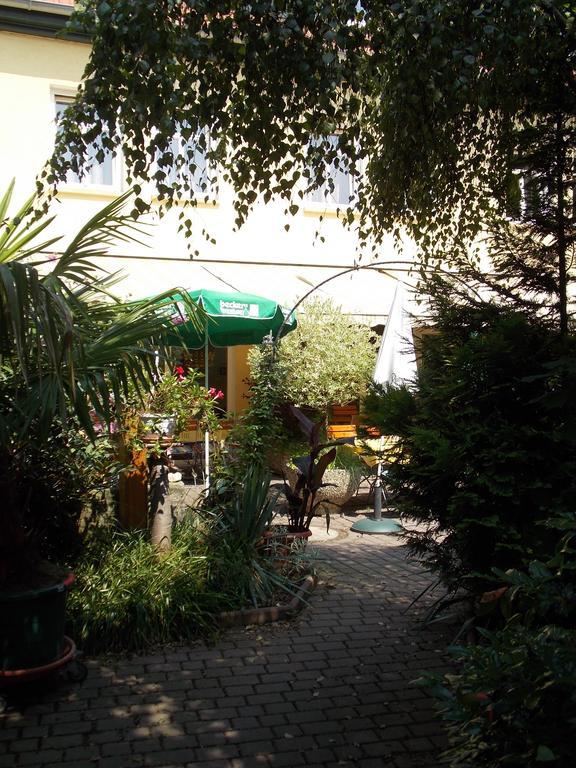 Gasthof Und Landhotel Zur Ausspanne 클립하우젠 외부 사진