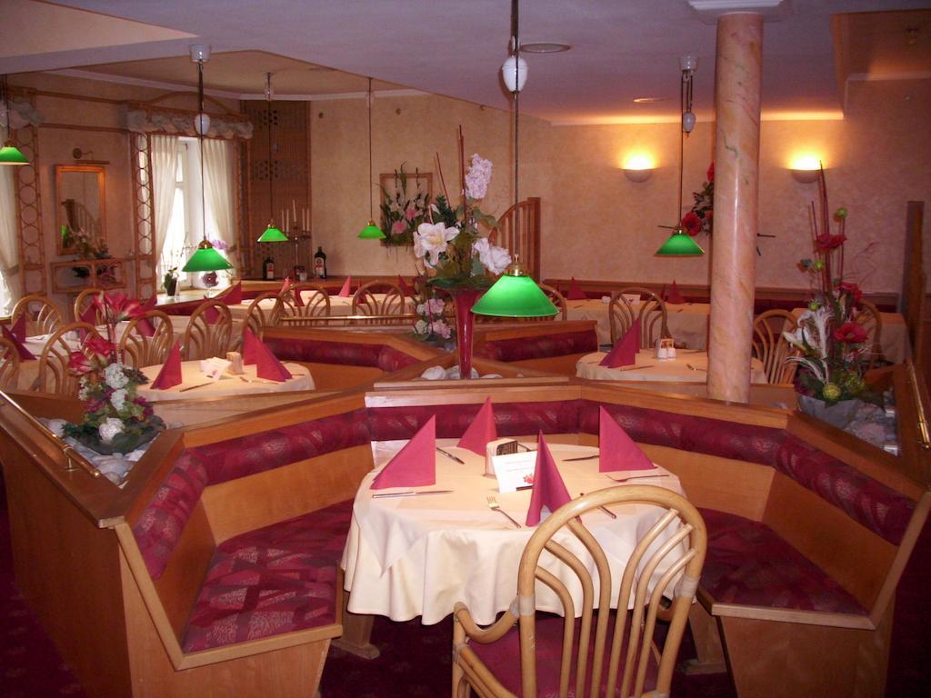 Gasthof Und Landhotel Zur Ausspanne 클립하우젠 외부 사진